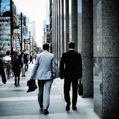 Au-delà des titres : Cultivez une symphonie collaborative au travail