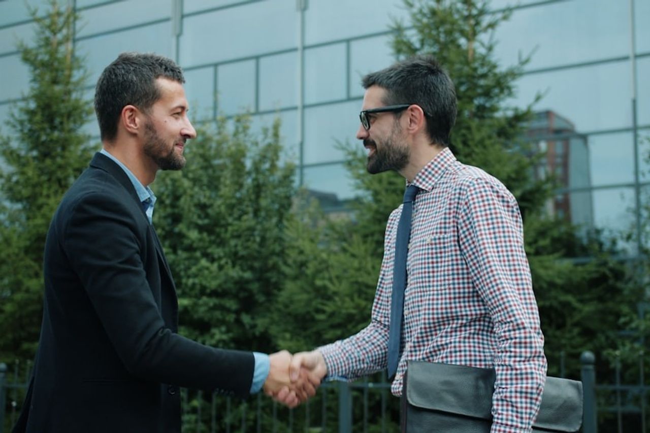 Devenez le maître incontesté de la vente : Votre carrière commerciale prend un nouvel envol !