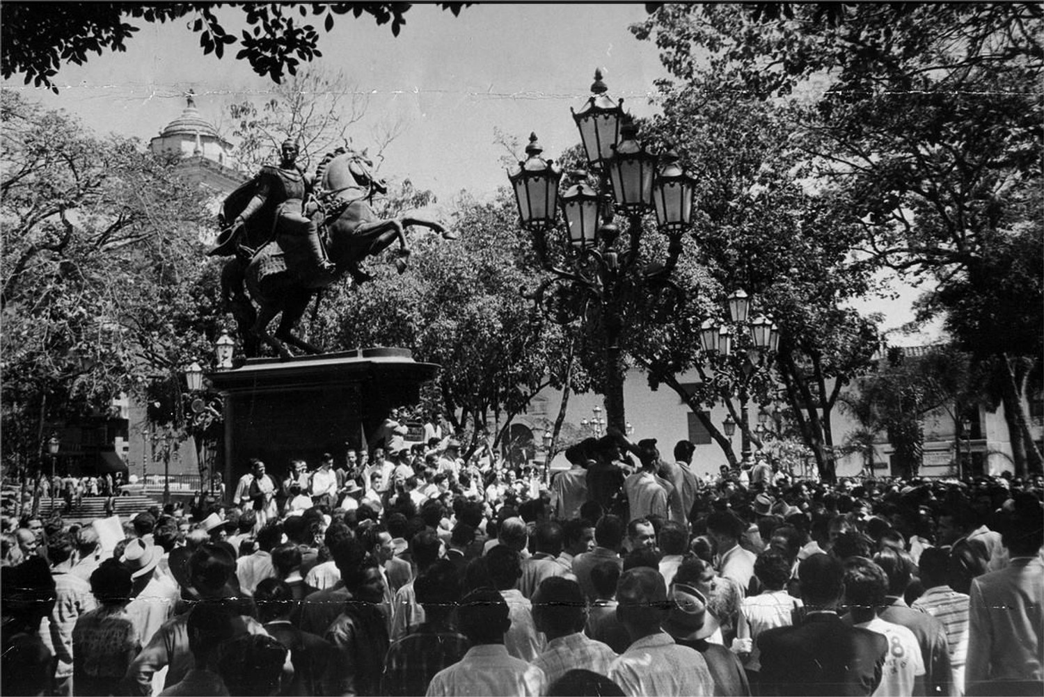 Plaza Bolívar, Caracas, 23 de enero de 1958.