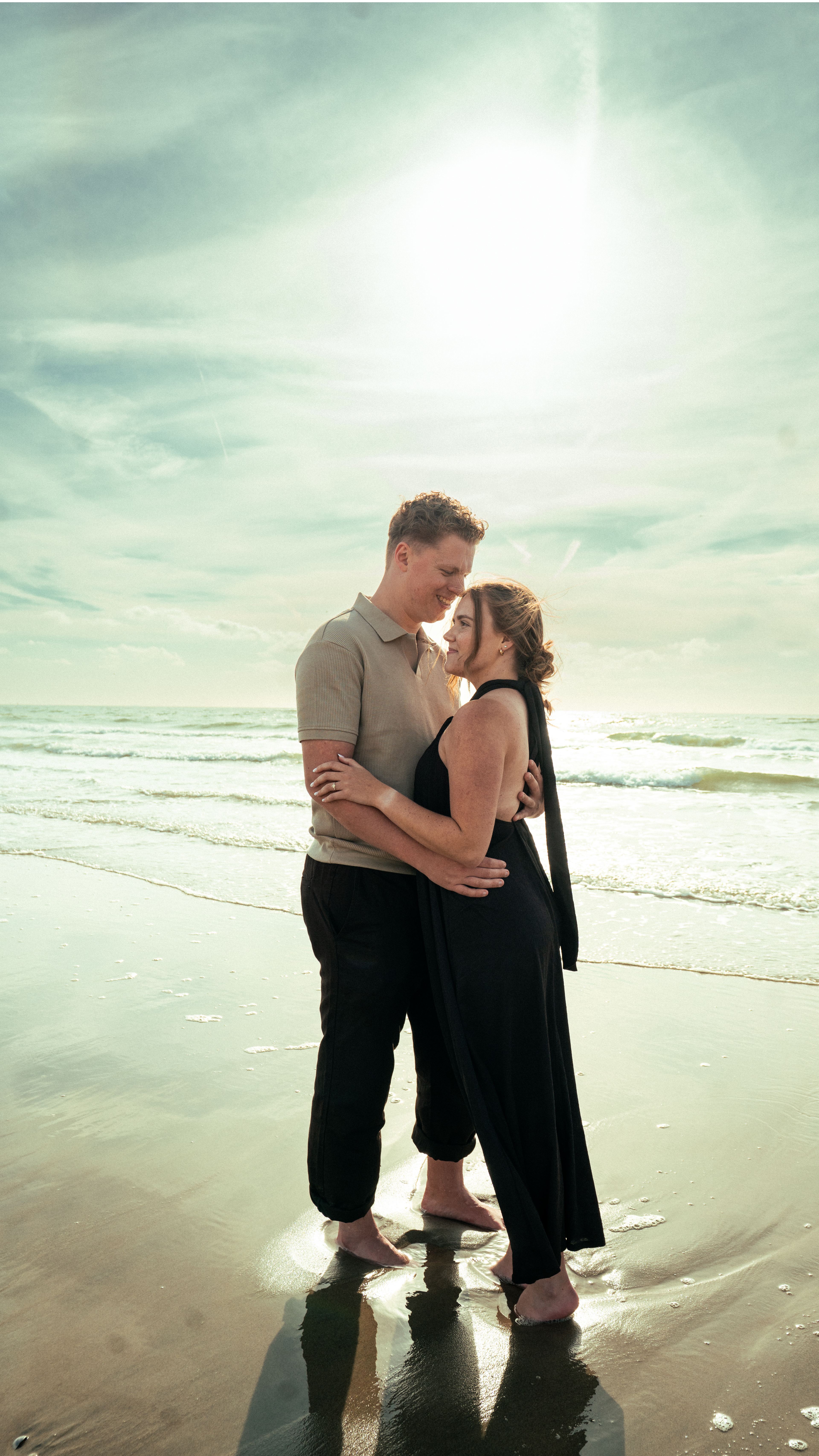 In de zee tijdens een verlovingsshoot