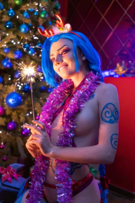 preview for Jinx (Xmas Outfit)