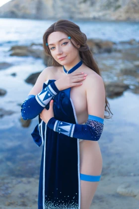 Katara (Waterbending Master outfit) - 4