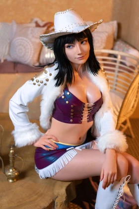 Nico Robin (Alabasta Outfit) - 1