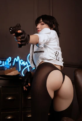Lady - 3