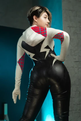 Gwen Stacy (Latex Suit) - 2