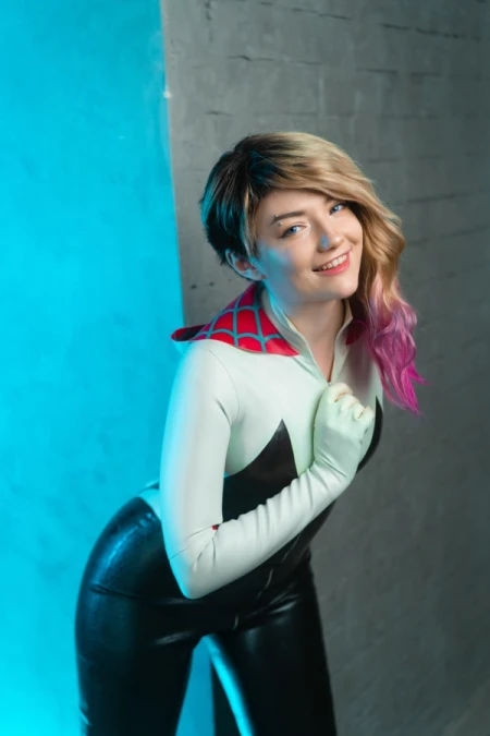 preview for Gwen Stacy (Latex Suit)