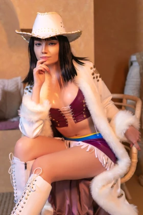 Nico Robin (Alabasta Outfit) - 2