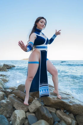 Katara (Waterbending Master outfit) - 2
