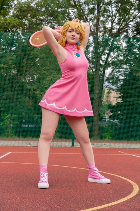 preview for Peach (Mario Power Tennis)
