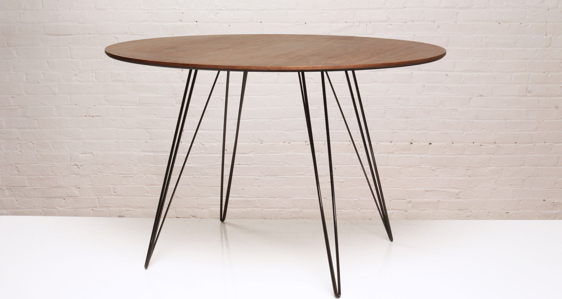 Williams Dining Table Circle by Tronk