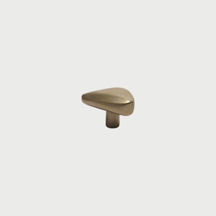 Brass Hardware Elemental Hold: Arrow 