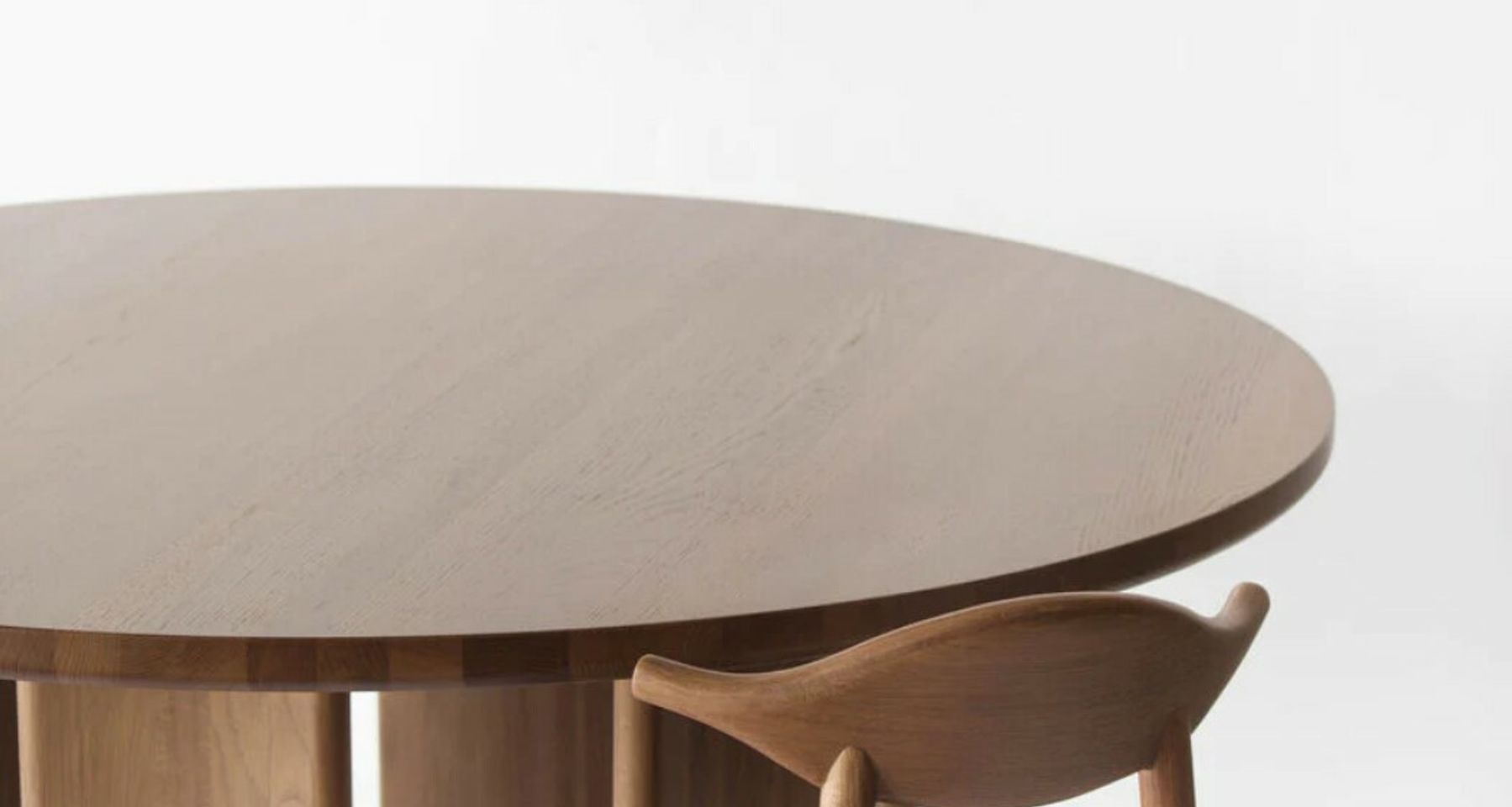 Crest Round Table by Sun at Six