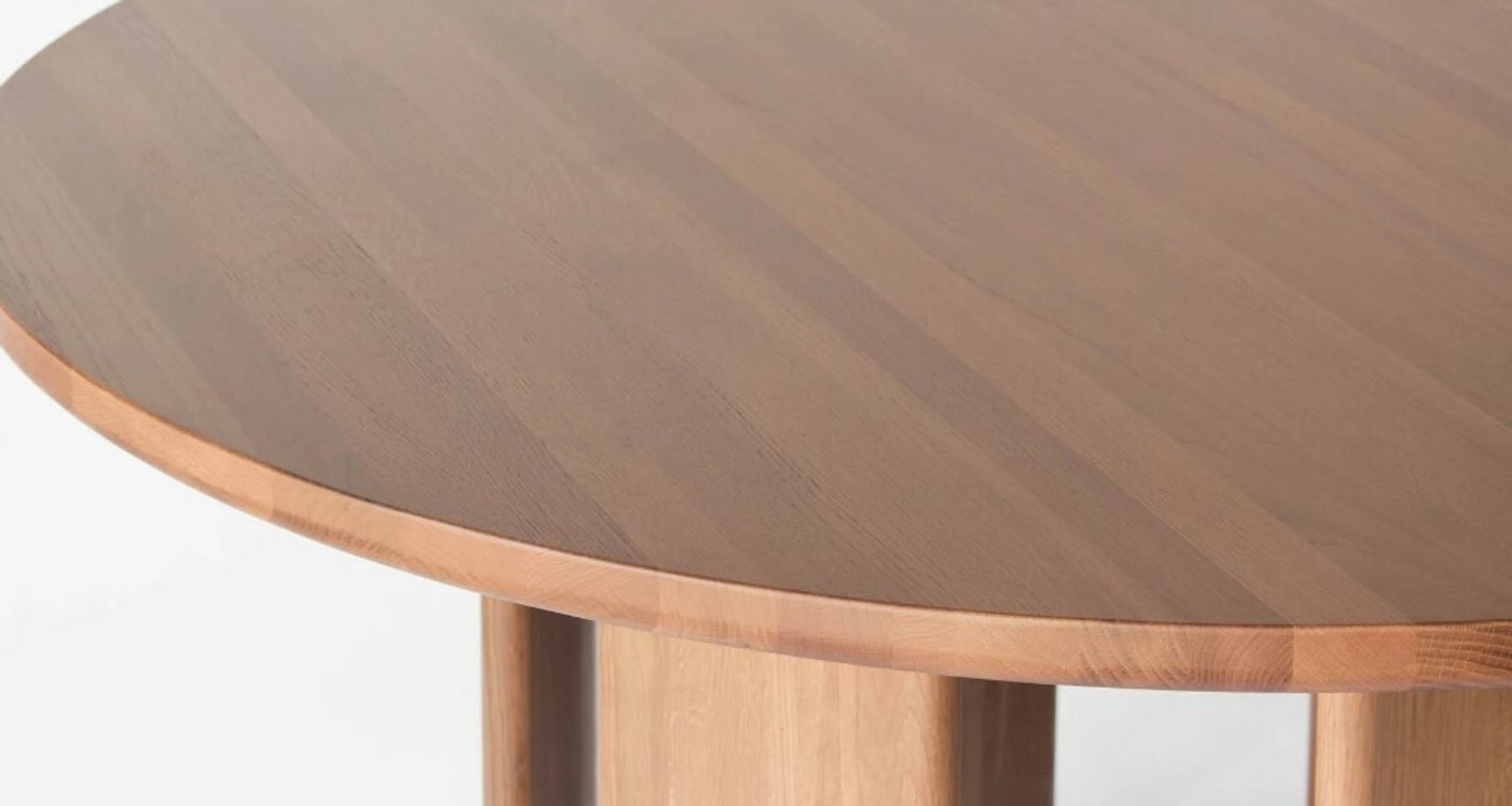 Crest Round Table by Sun at Six