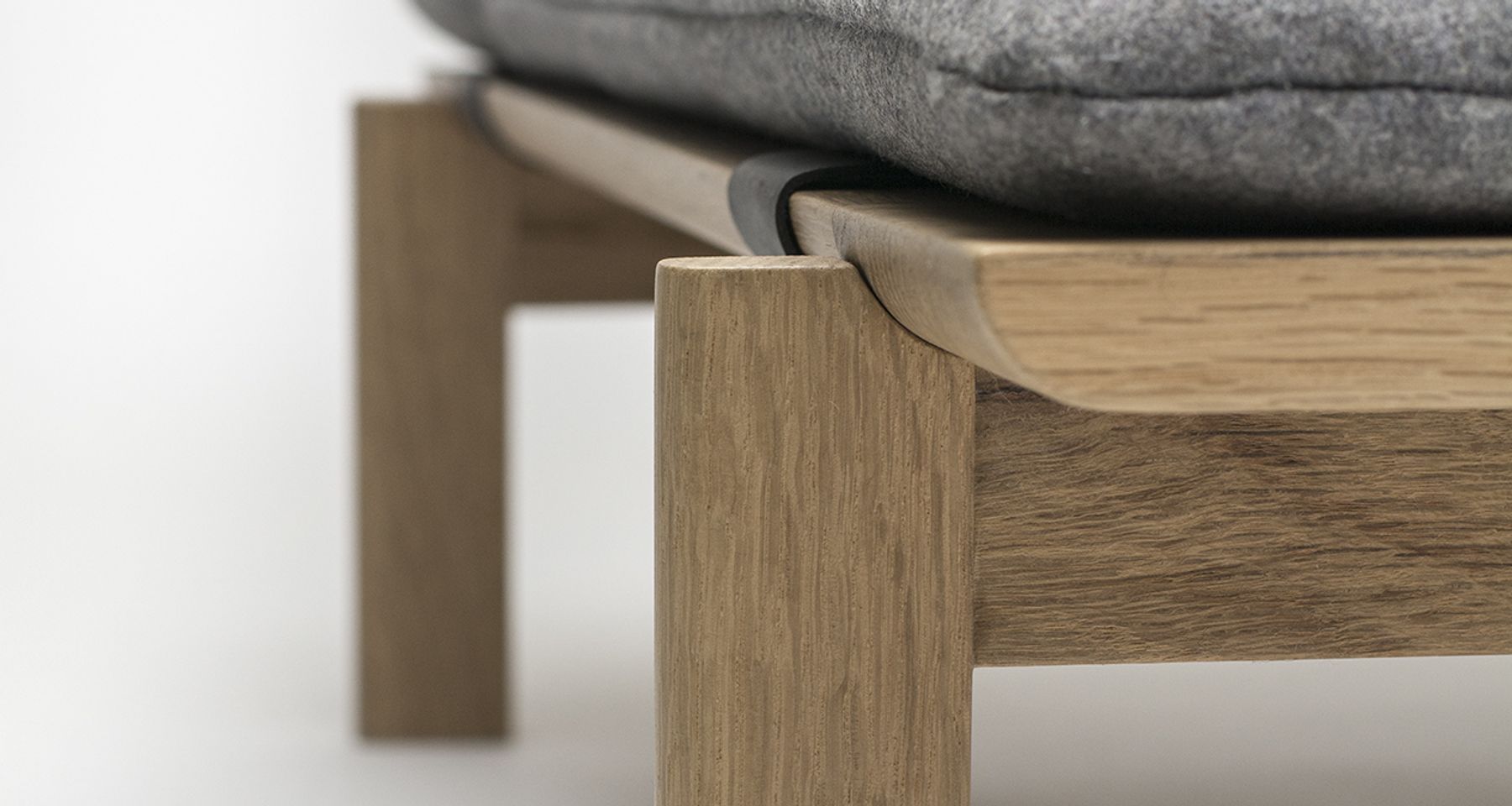 Walden dog bed by KomoLab