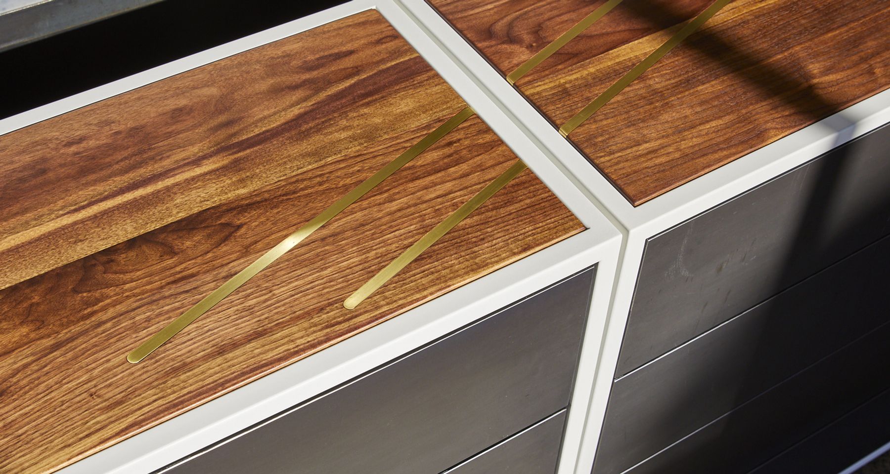 Lateral Dresser by CAUV Design
