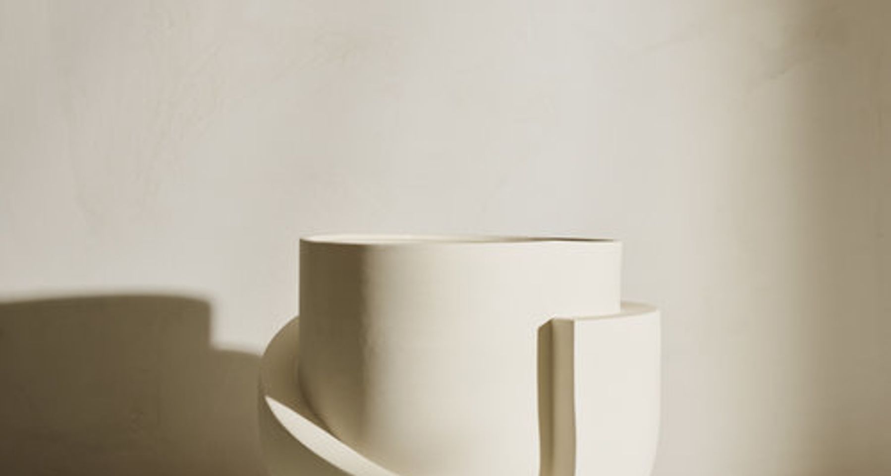 Vayu Floor Planter by Light + Ladder