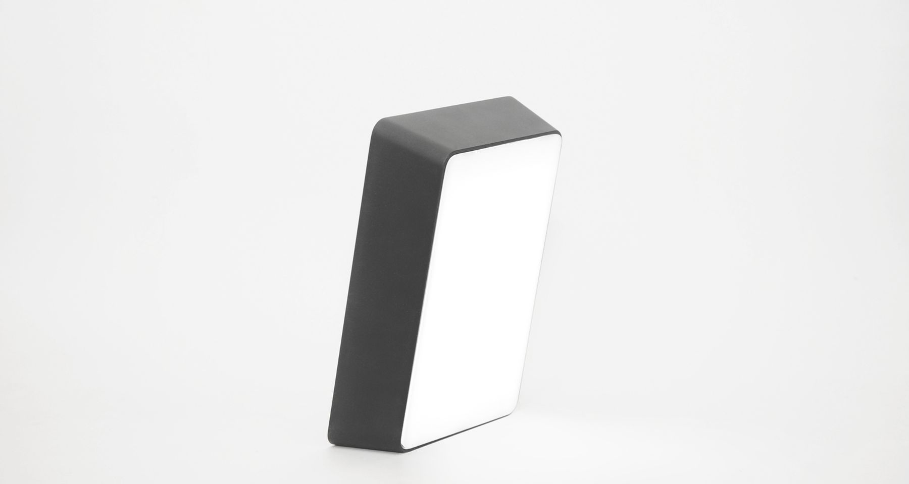 Brick Lamp Metal by Hyfen