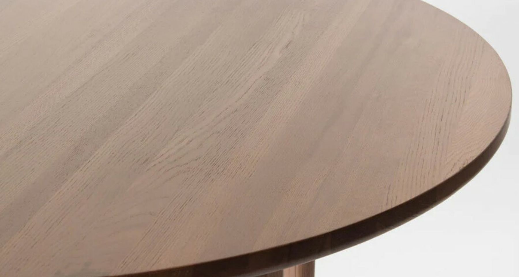 Crest Round Table by Sun at Six