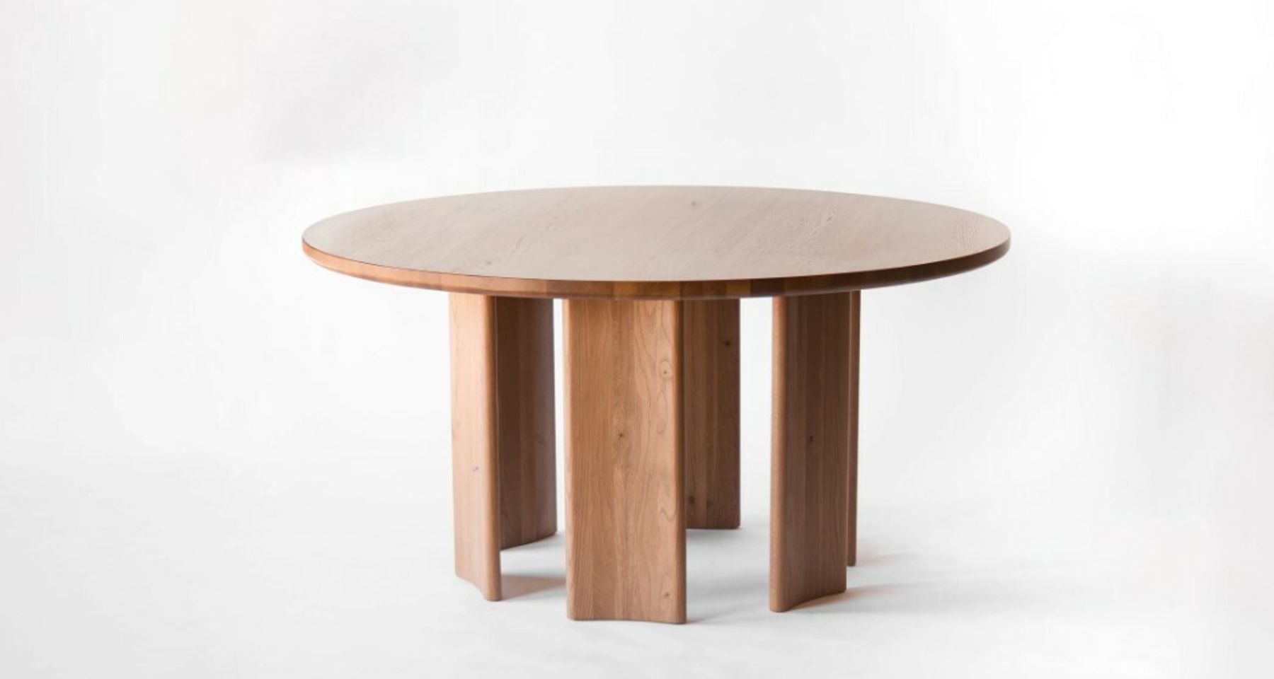 Crest Round Table by Sun at Six