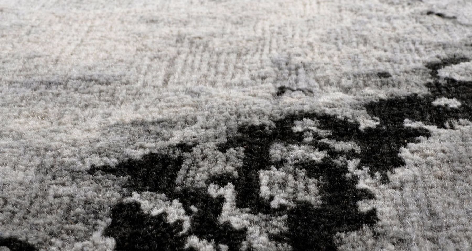 Lunar Rug by Bronsen