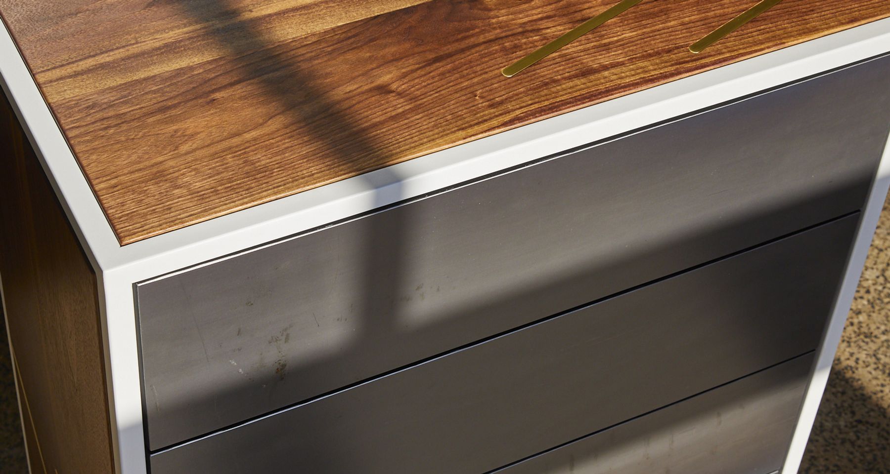 Lateral Dresser by CAUV Design