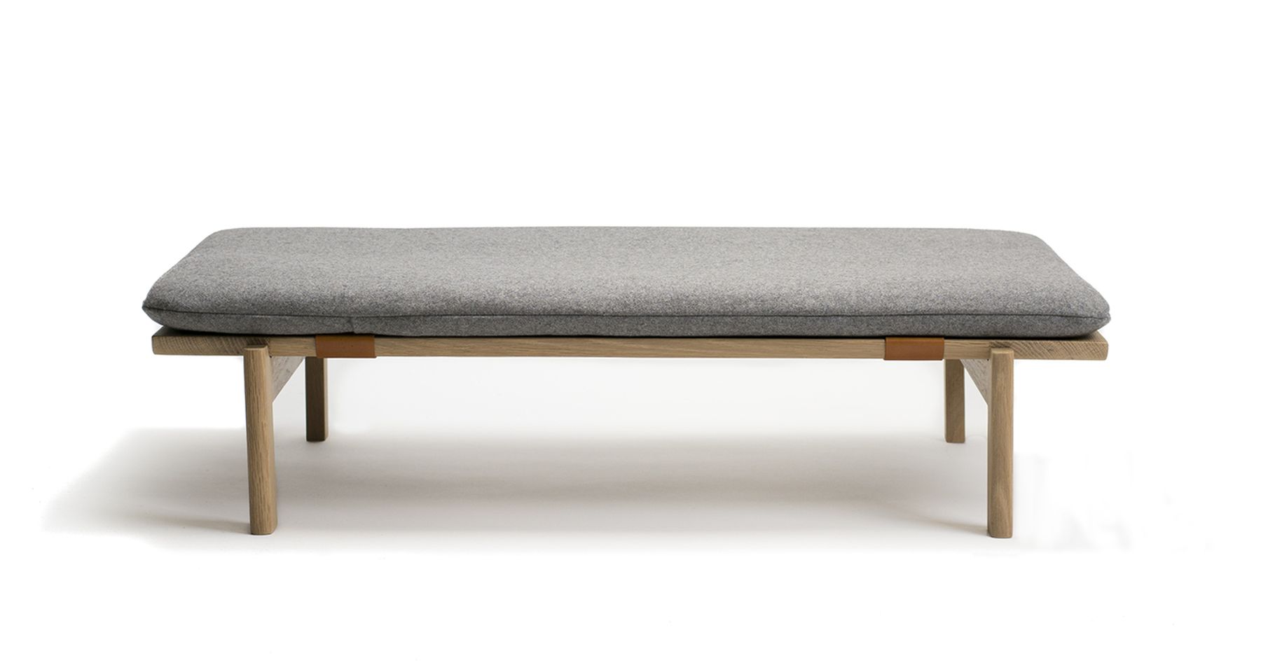 Walden dog bed by KomoLab