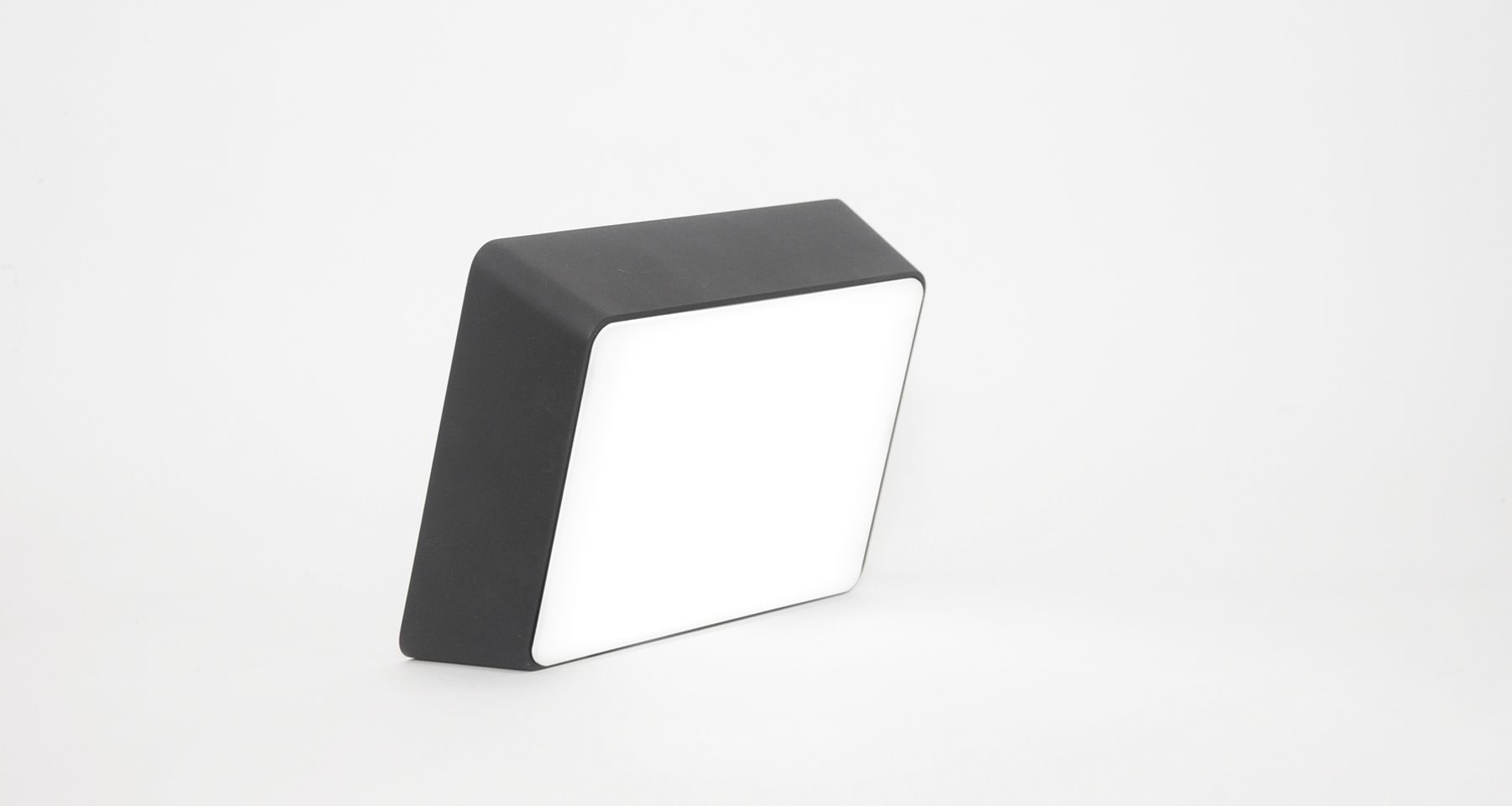 Brick Lamp Metal by Hyfen
