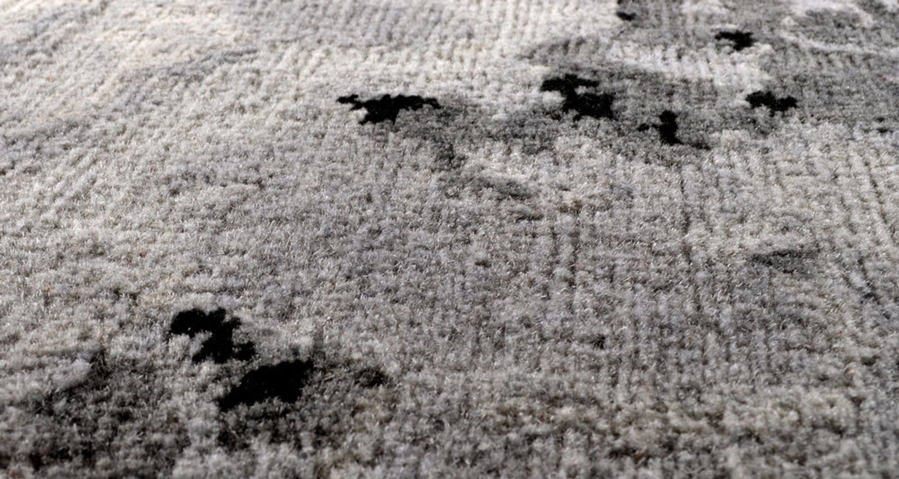 Lunar Rug by Bronsen