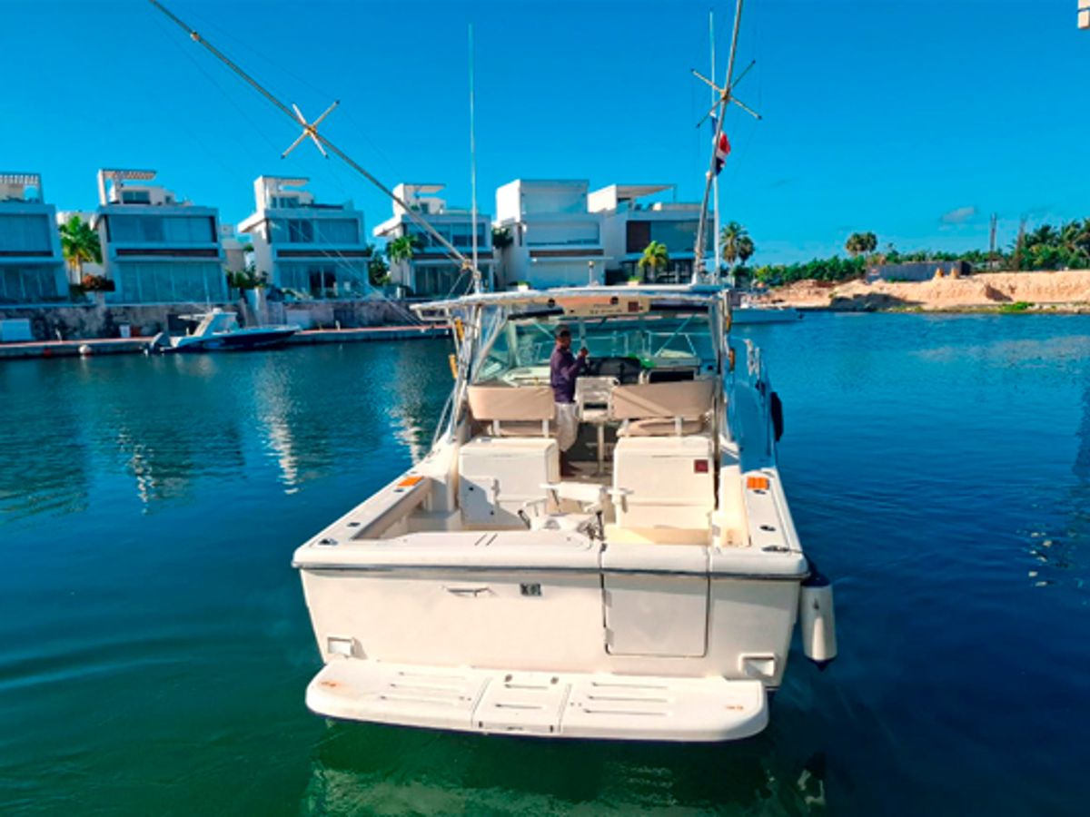 Private Fishing Tour in the Crystal Waters of Punta Cana image 2