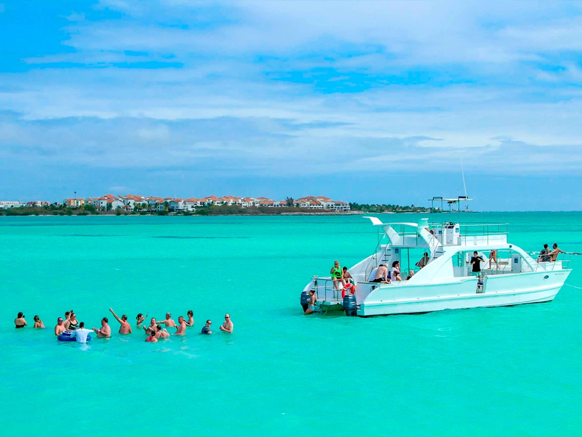 Family Inshore Fishing 36ft image 1