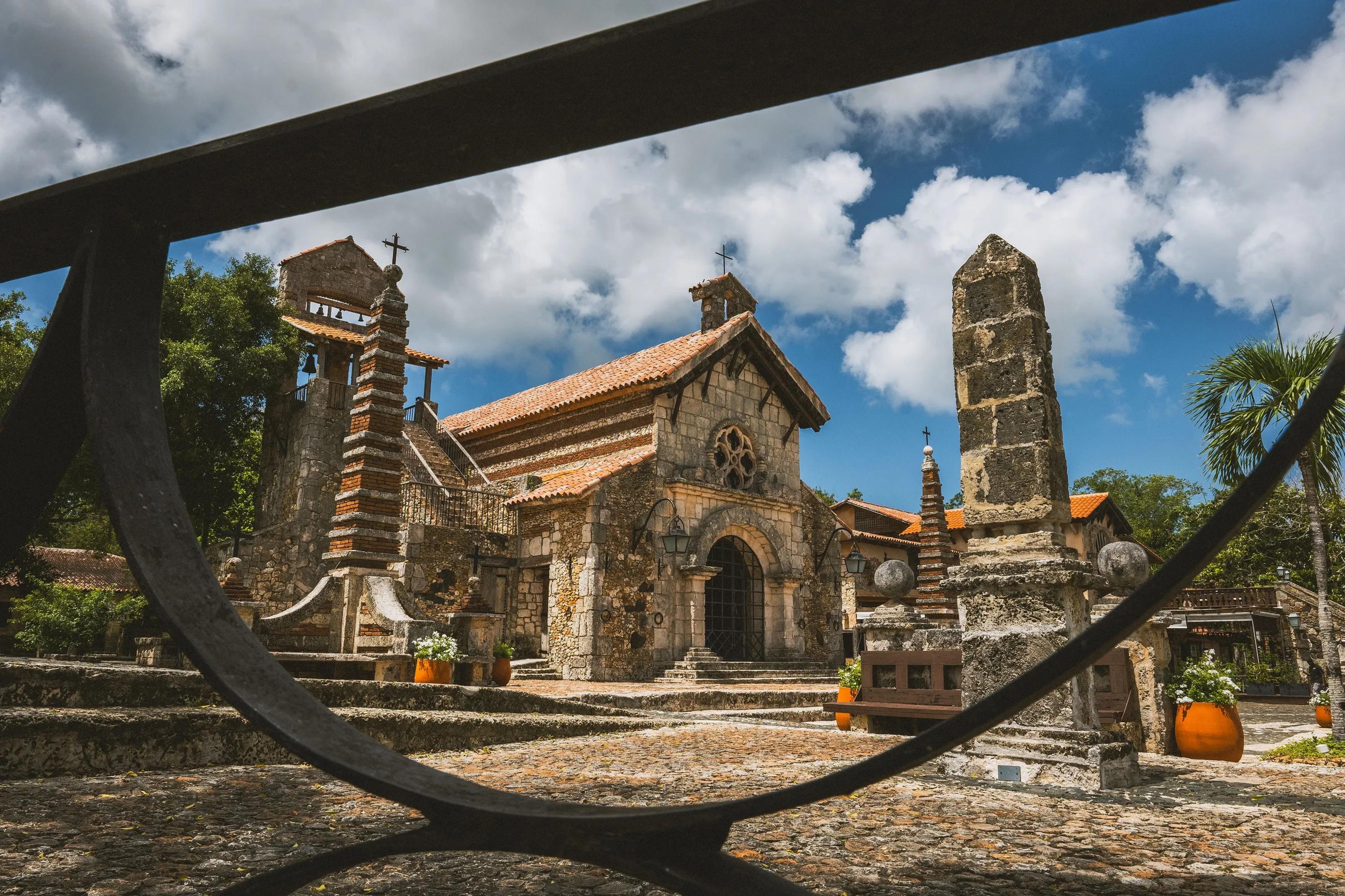 La Romana Explore