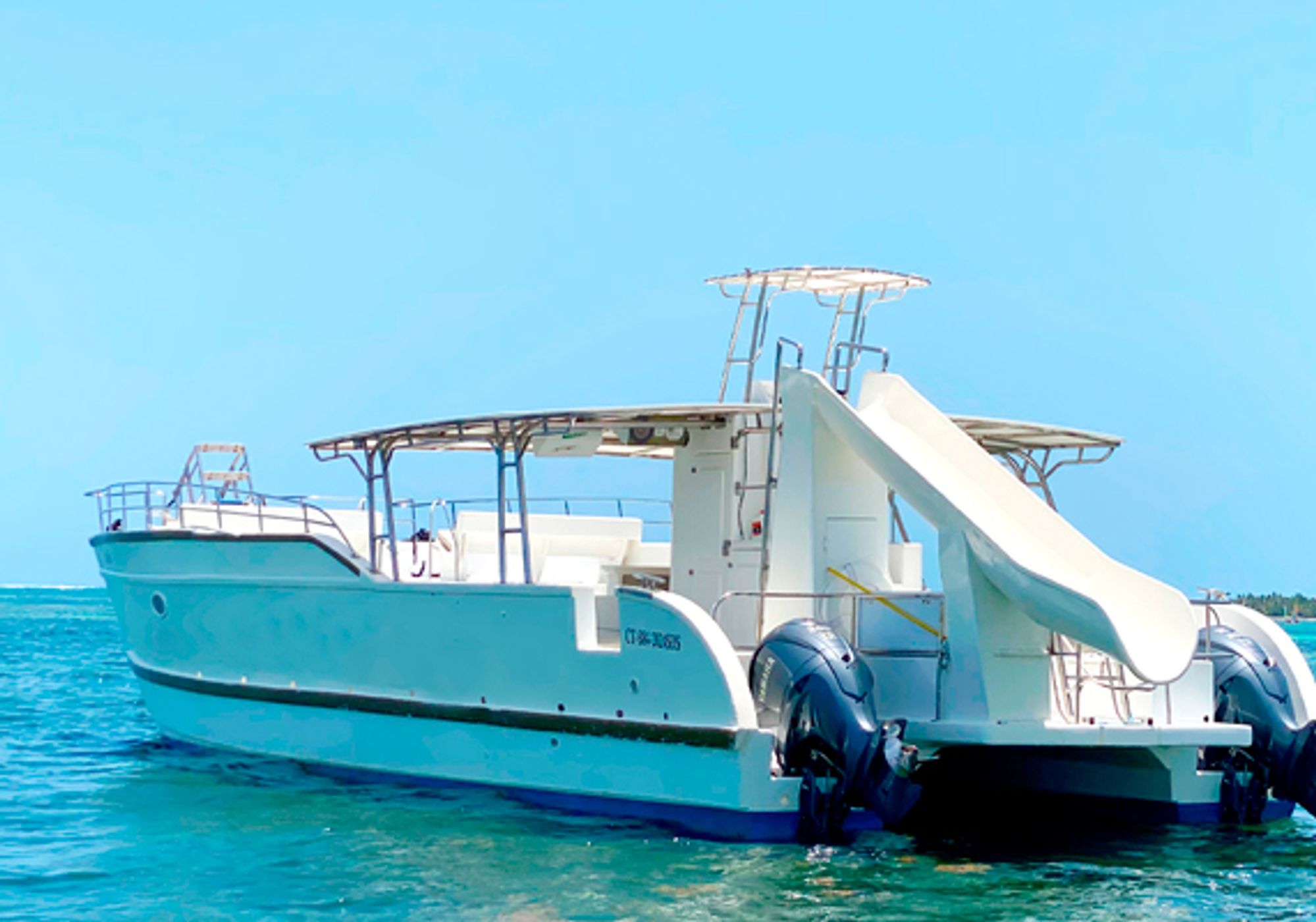 Private Infinity Catamaran gallery 2