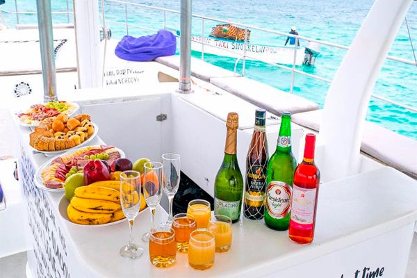 Private Sailing Family Adventure — Catamaran Tour — 5