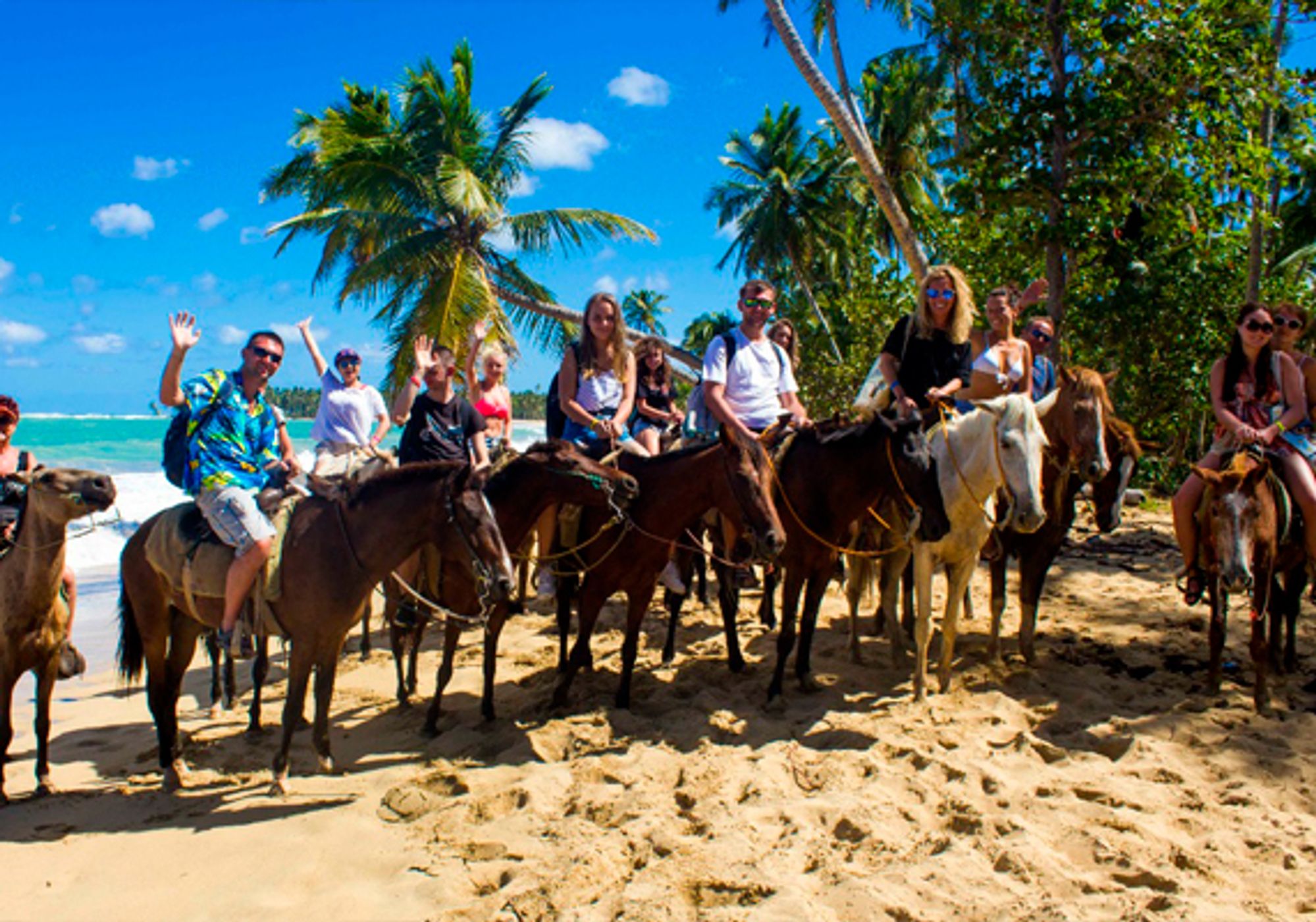 Montaña Redonda + Horse Back Riding gallery 4