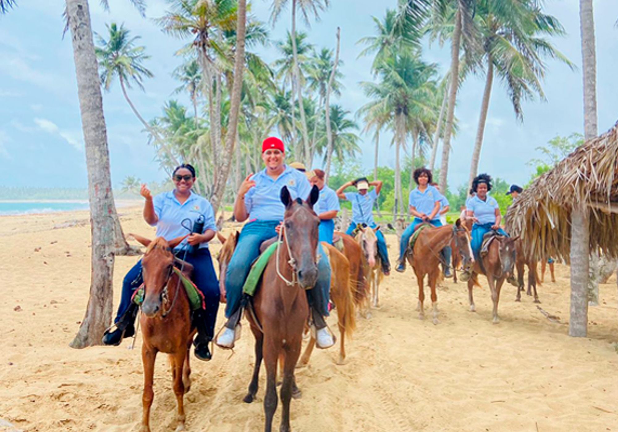 Montaña Redonda + Horse Back Riding gallery 5