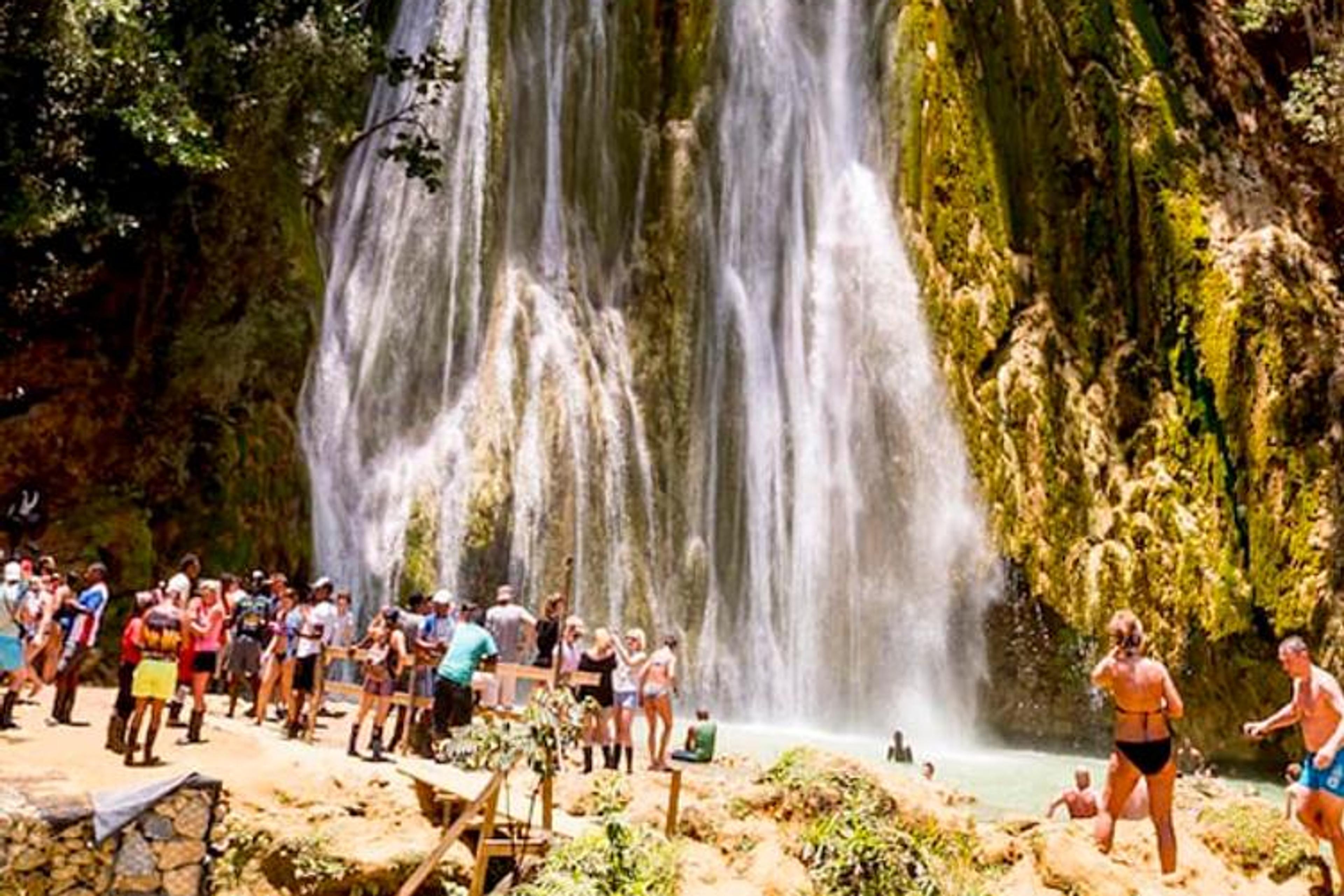 El Limón Waterfall & Bacardi Island from La Romana
