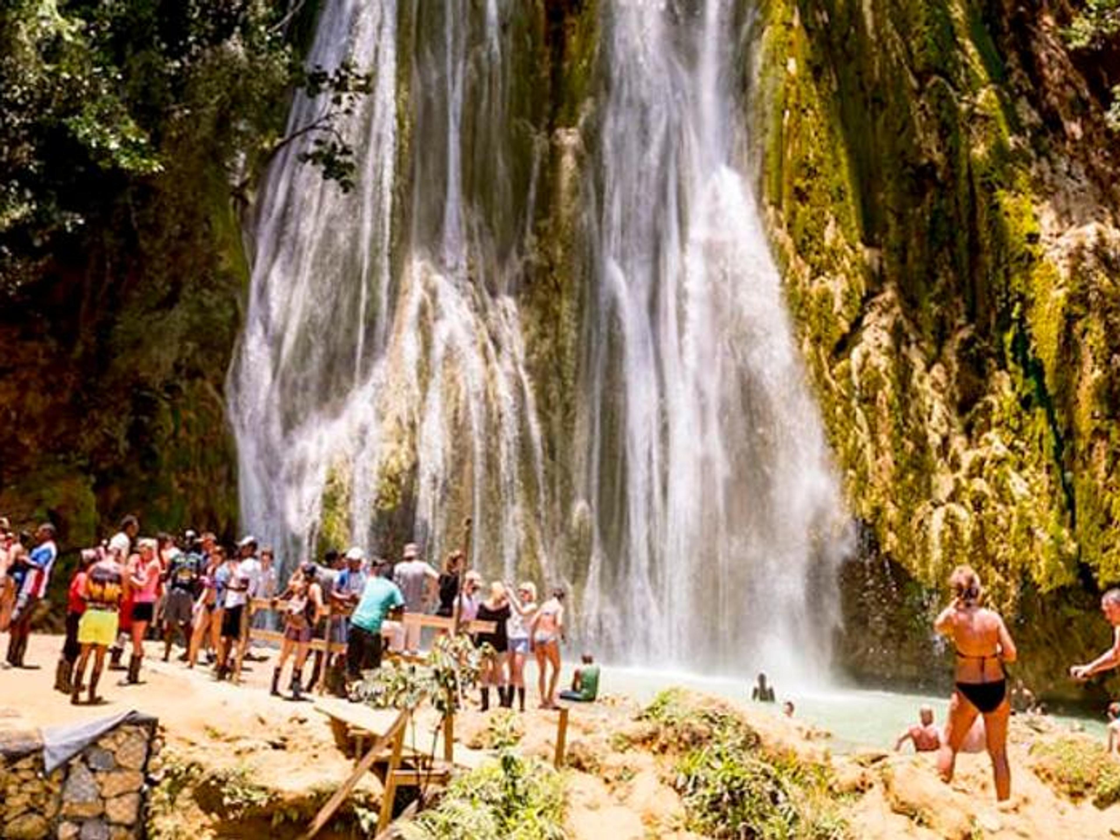 Cascada El Limón e Isla Bacardi desde La Romana — 1