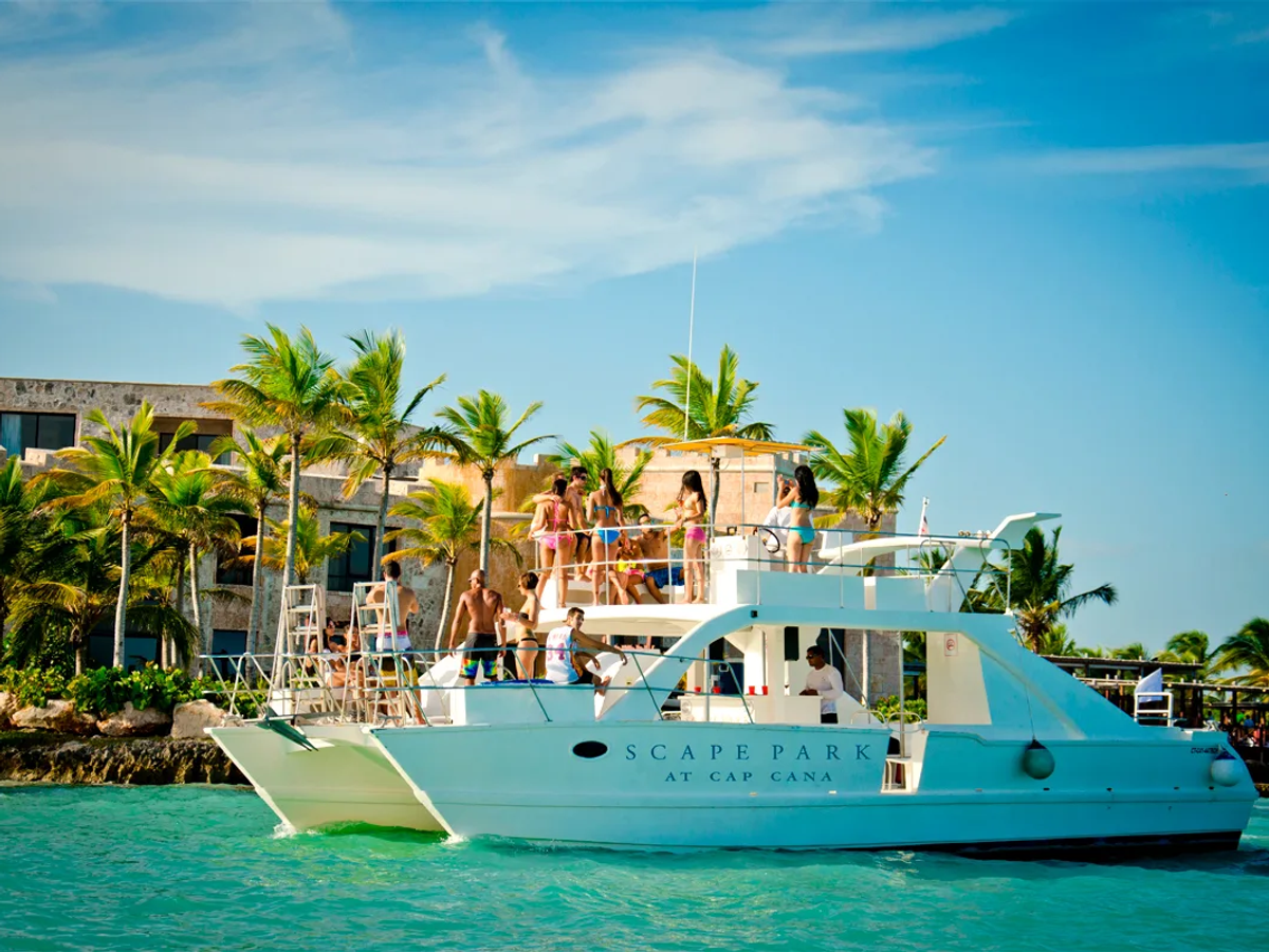 Family Inshore Fishing 22ft image 3