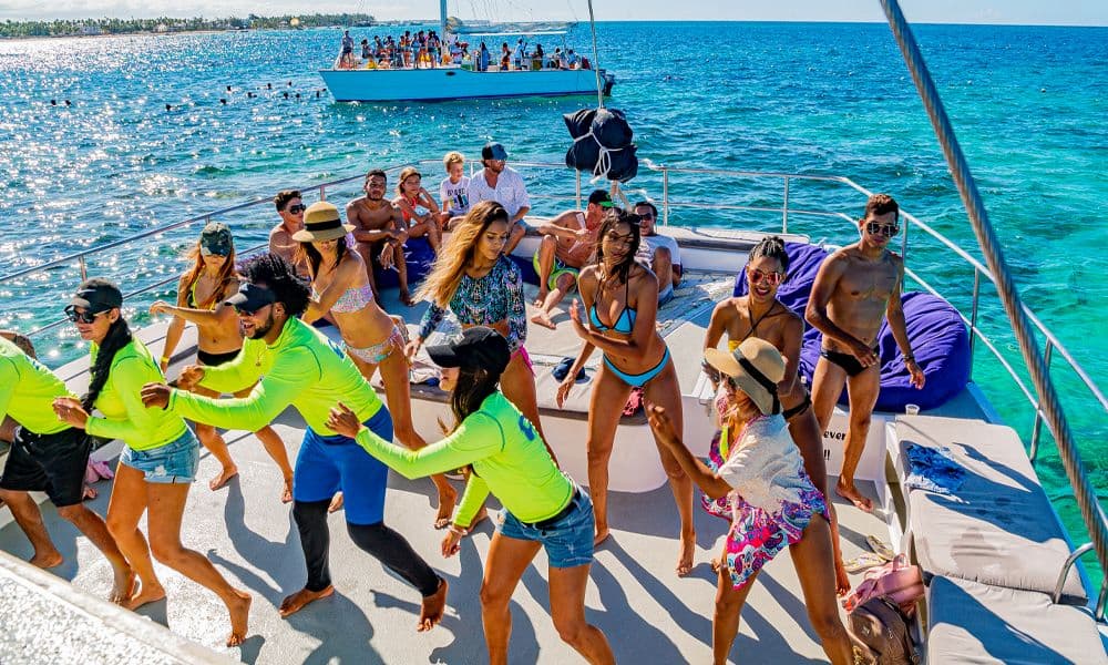 Private Catamaran Tour Along Bavaro Coast — 3