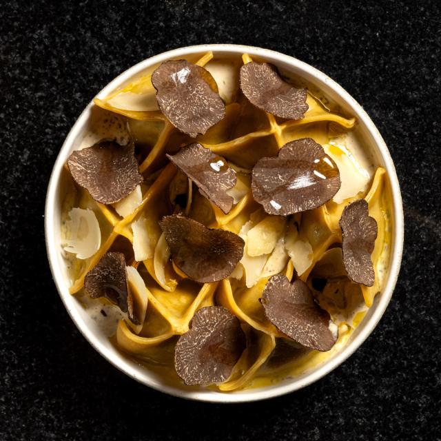 Fagottini à la truffe noire chez Bisou Phuket