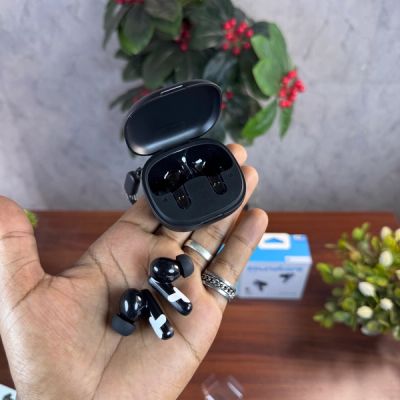 Soundcore R50i with rubber tips