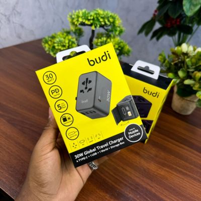 Budi 30W Global Travel Charger