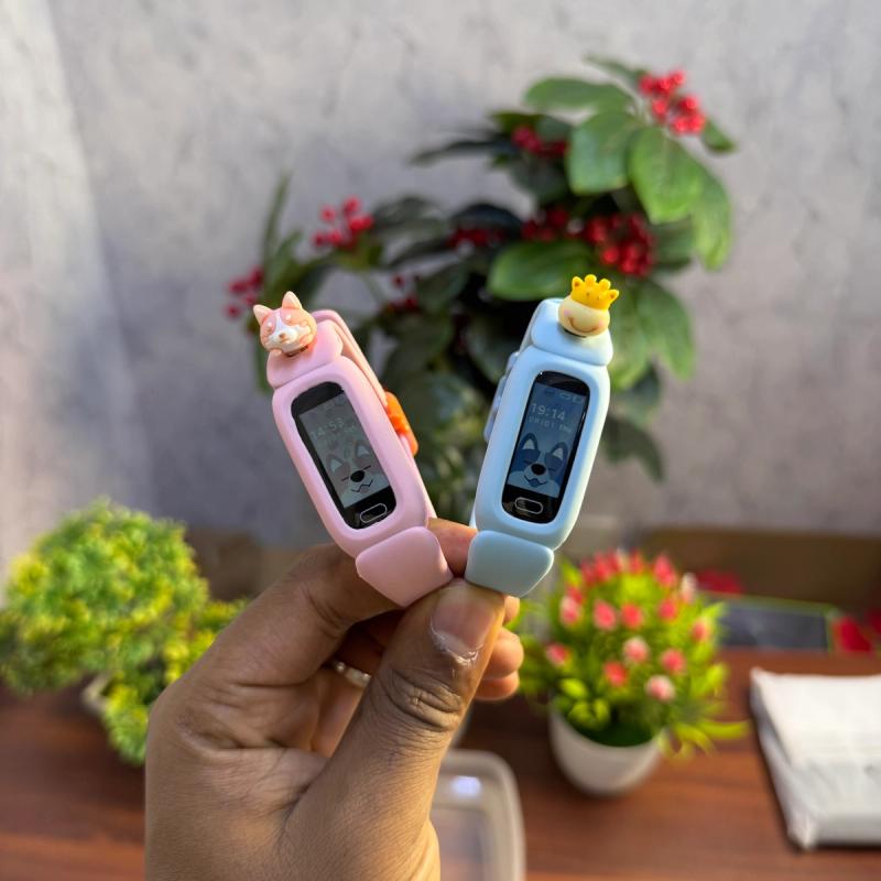 Havit M81 kids doll-themed smart bracelet