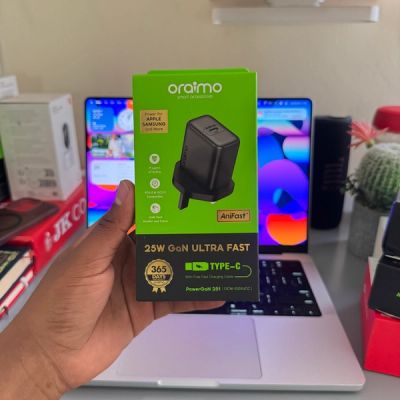 Oraimo PowerGaN 251 + C to C Cable 25W GaN Charger