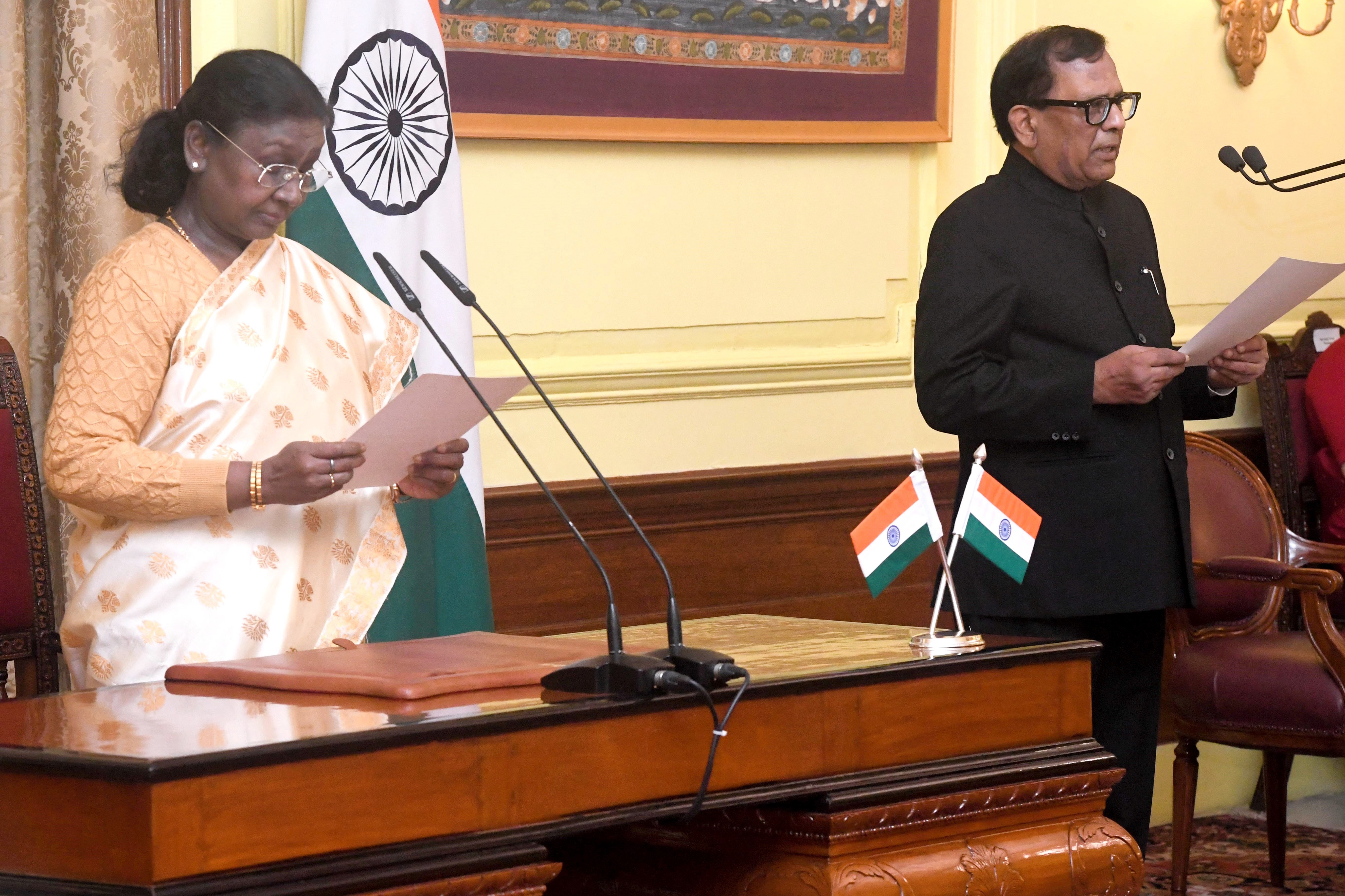 Raj Kumar Goyal takes charge as Chief Information Commissioner; eight new ICs sworn in