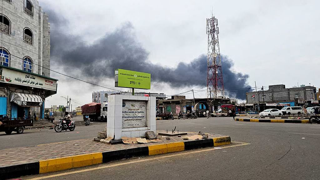 Houthi Missile and Drone Strike on Mocha Kills 7, Wounds 30