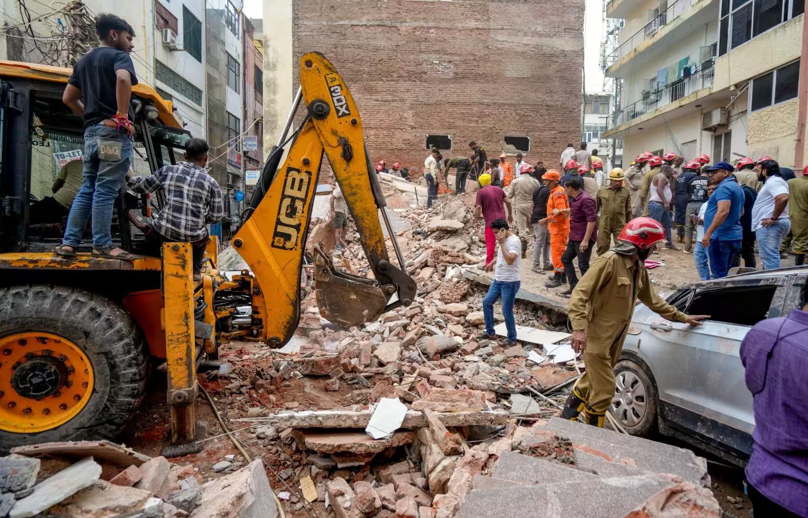 Five Dead, Five Injured in Delhi Satya Niketan PG Building Collapse