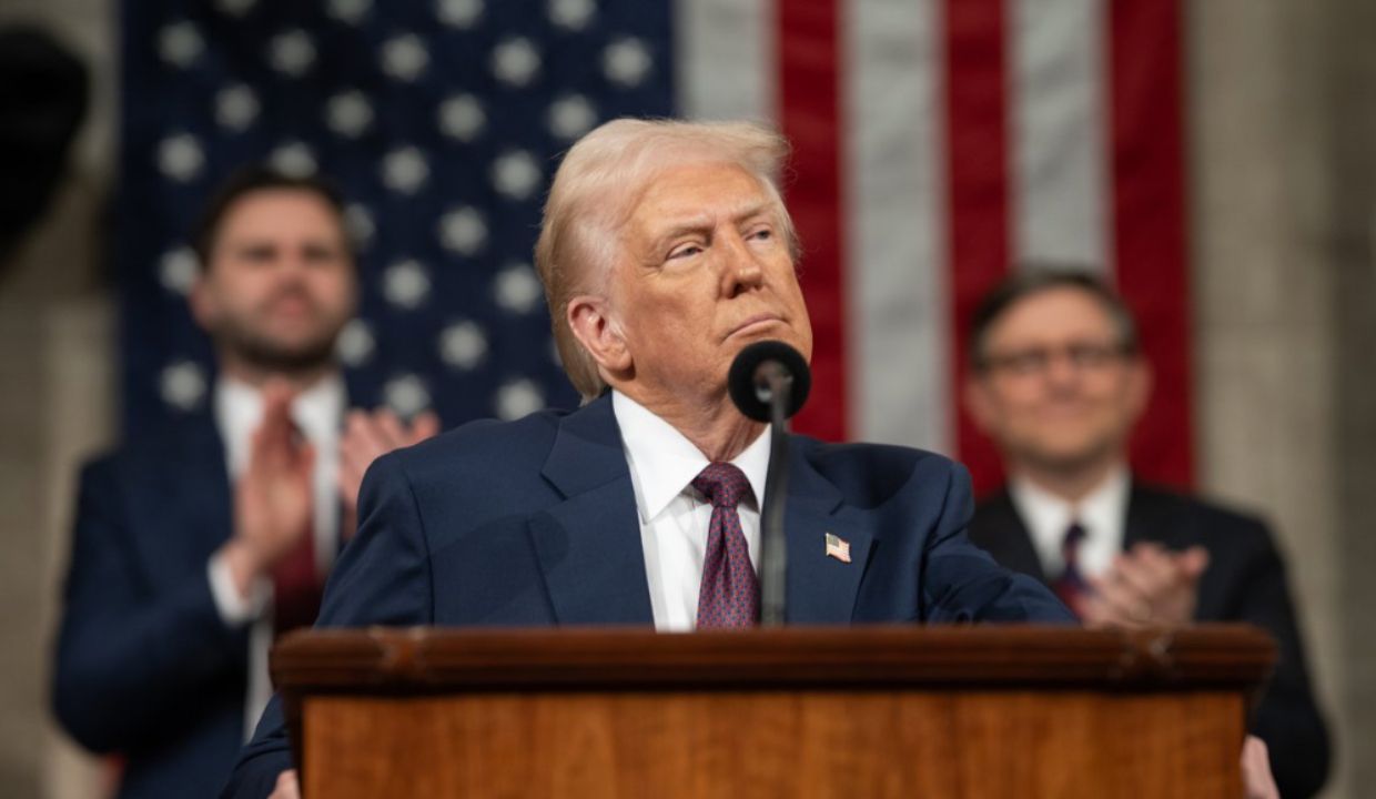 US Judge Blocks Trump Administration Visa Stay Limits