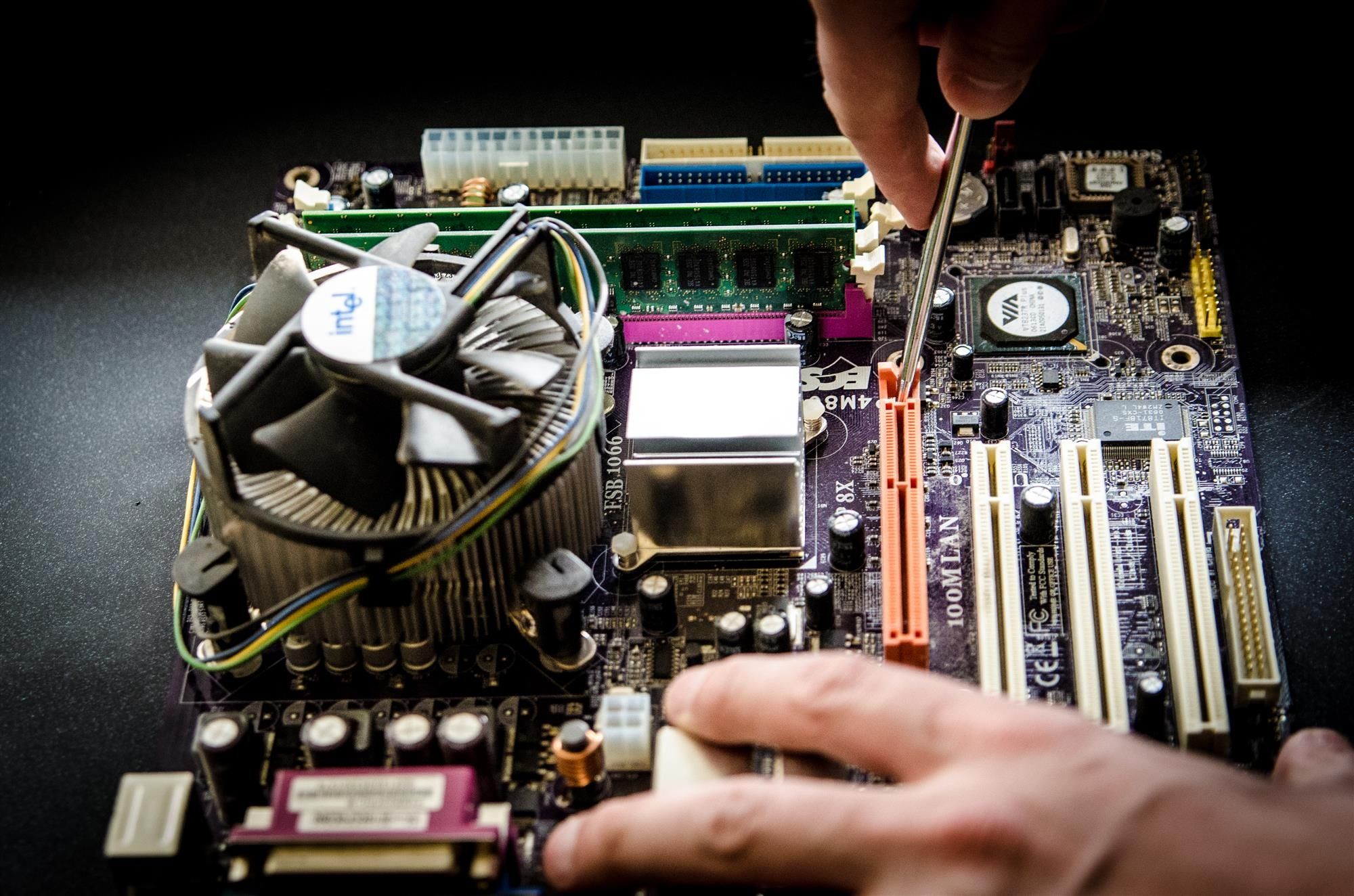 Electronics surge powers India’s exports in Q2 FY26: NITI Aayog