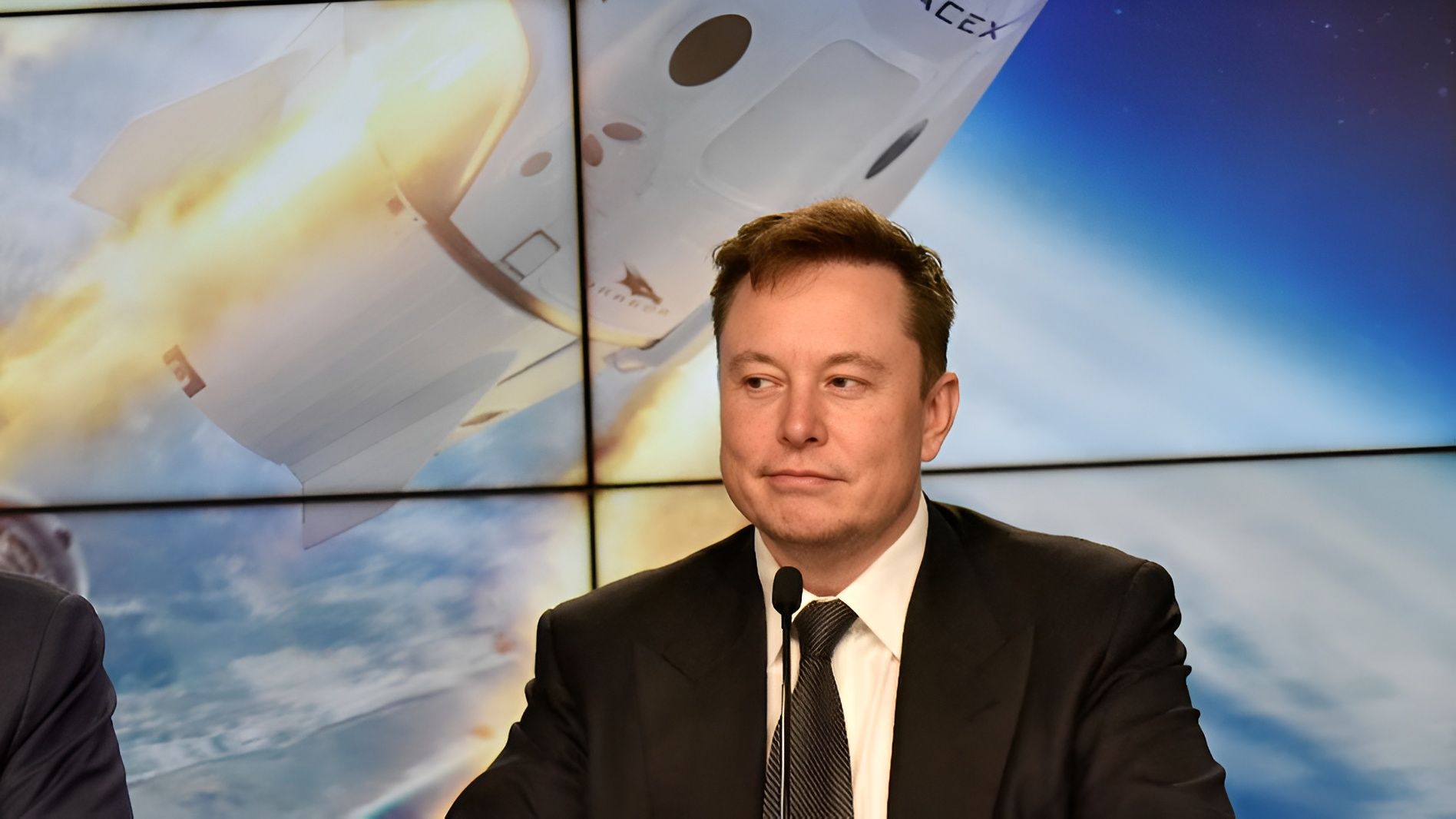 Elon Musk’s Starlink Reapplies for Approval to Launch Satellite Network in India